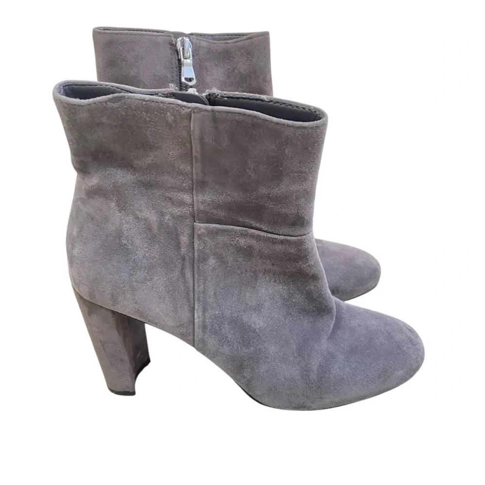 Ann Taylor gray 100% suede round toe side zip block heel booties size 6